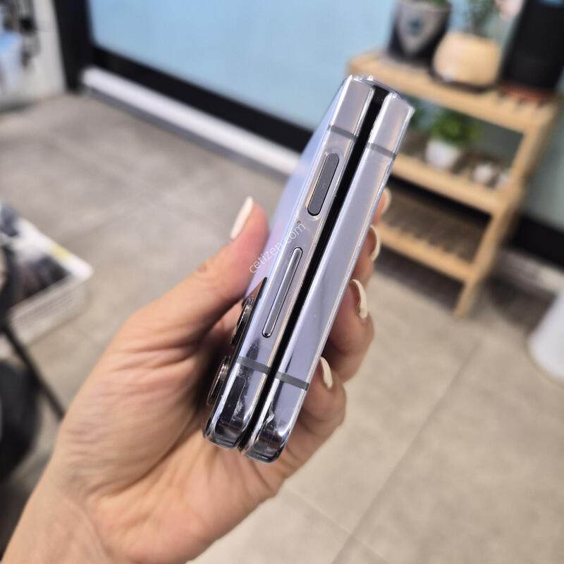������ Z Flip4  256�Ⱑ