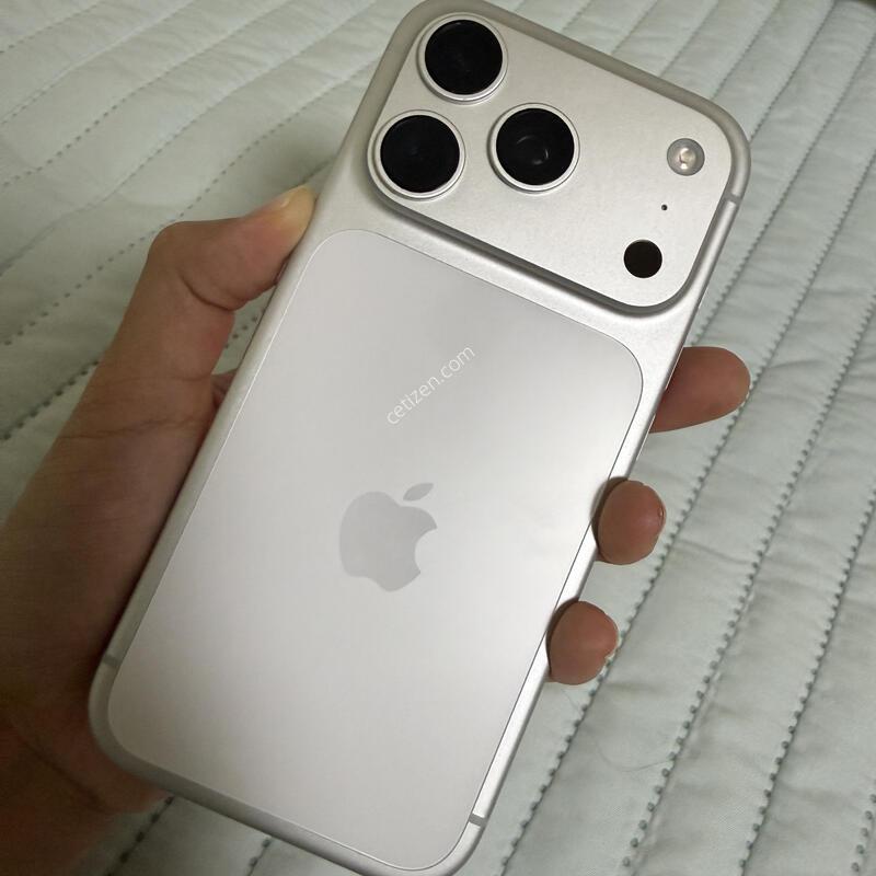 �������� ������17���� 256GB �Ǹ��ؿ�