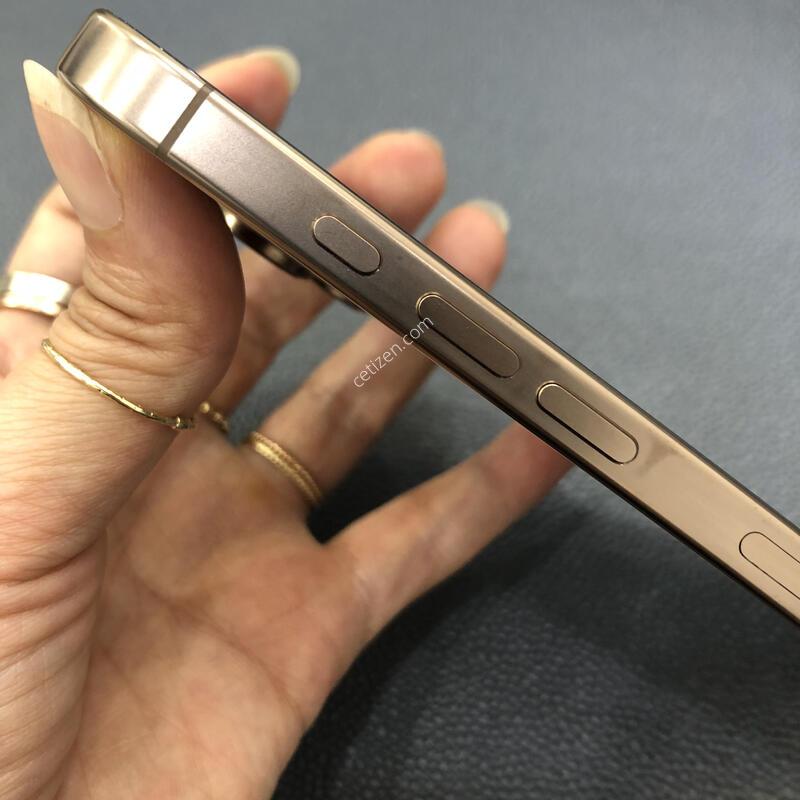 ������16���� ����Ʈ 256G,����� ���ƿ�,���͸�����83%,����������
