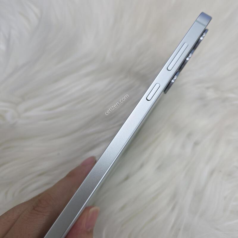 S25+ 880