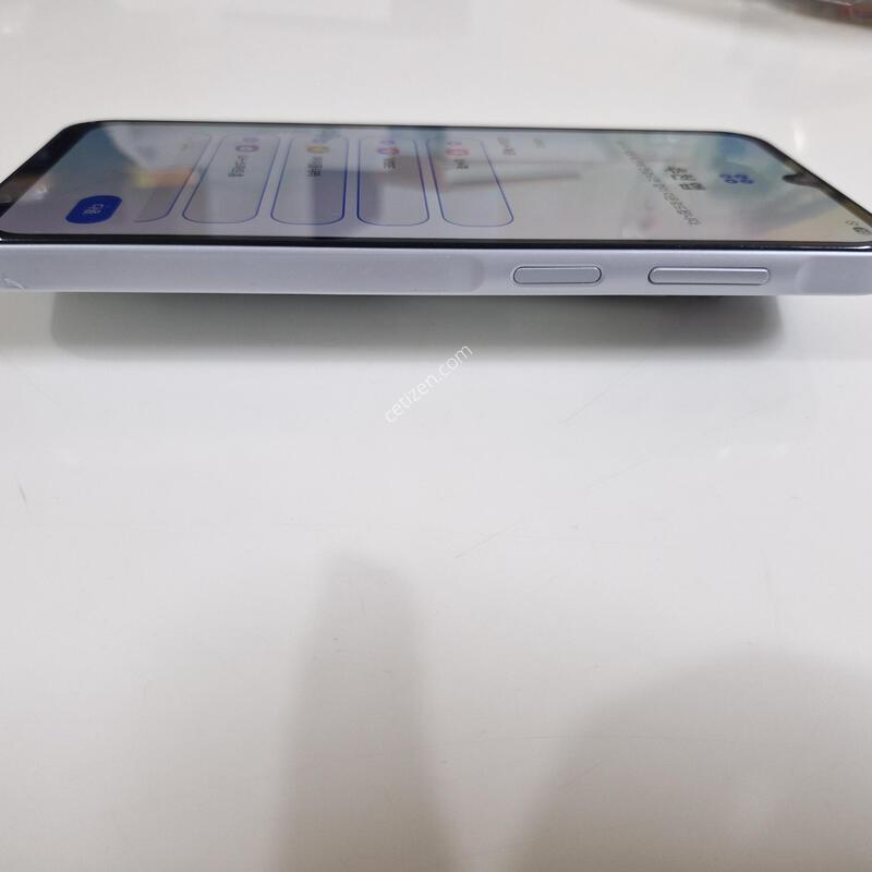 �������� ���ܻ� ����3ȭ��Ʈ128GB
