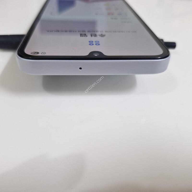 �������� ���ܻ� ����3ȭ��Ʈ128GB