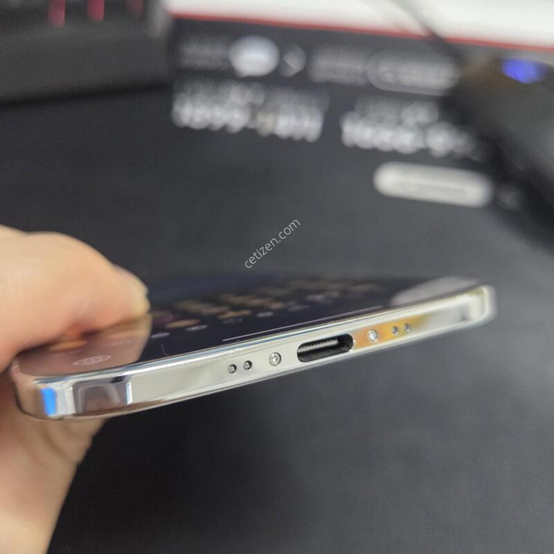 ������ ���� 256GB ȭ��Ʈ