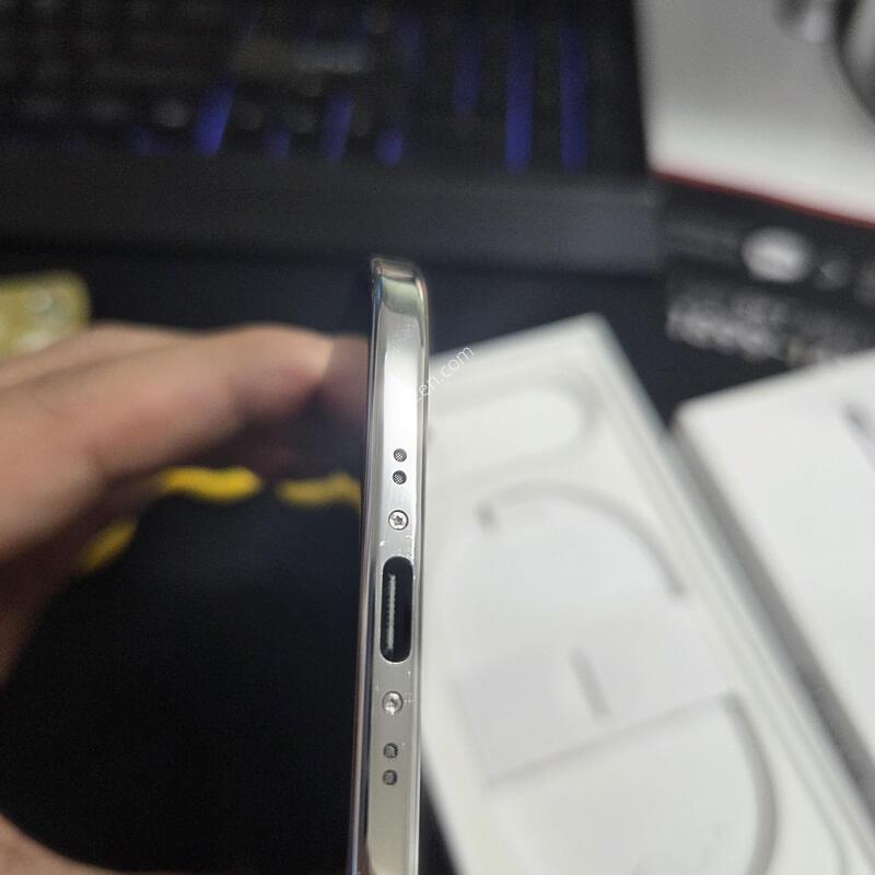 ������ ���� 256GB ȭ��Ʈ