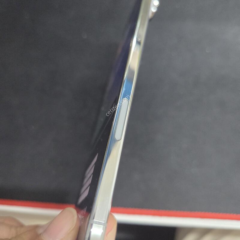 ������ ���� 256GB ȭ��Ʈ