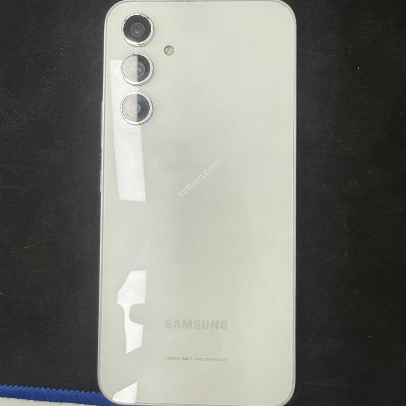 ������ ����4 ȭ��Ʈ 128GB