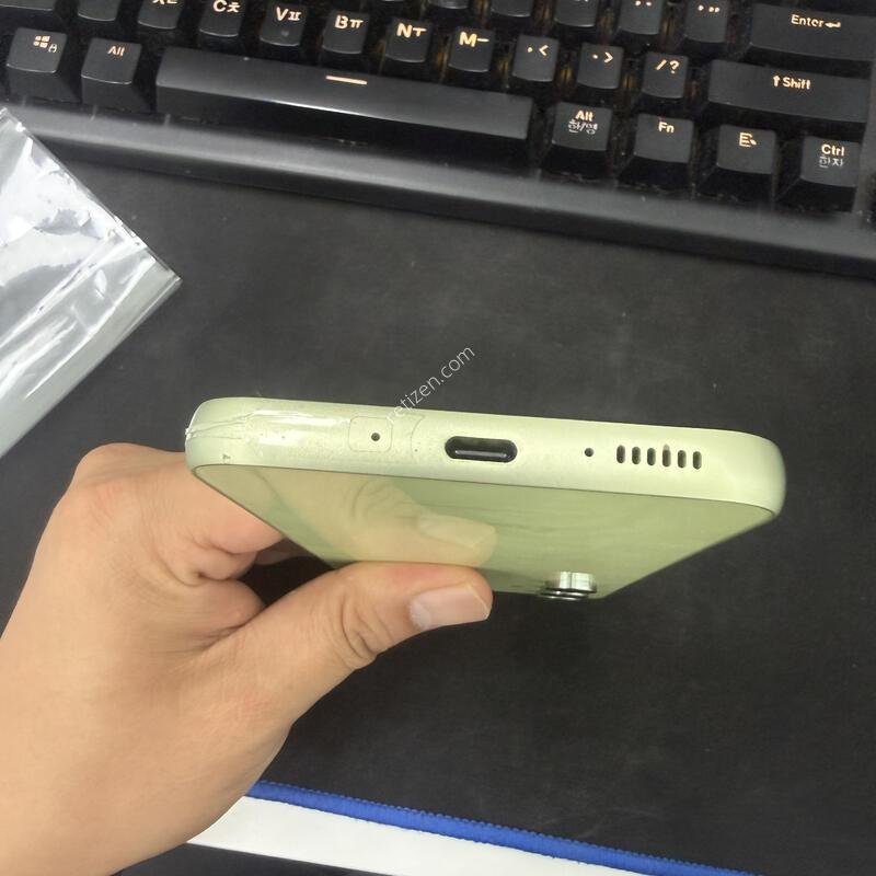������ ����4 �׸� 128GB