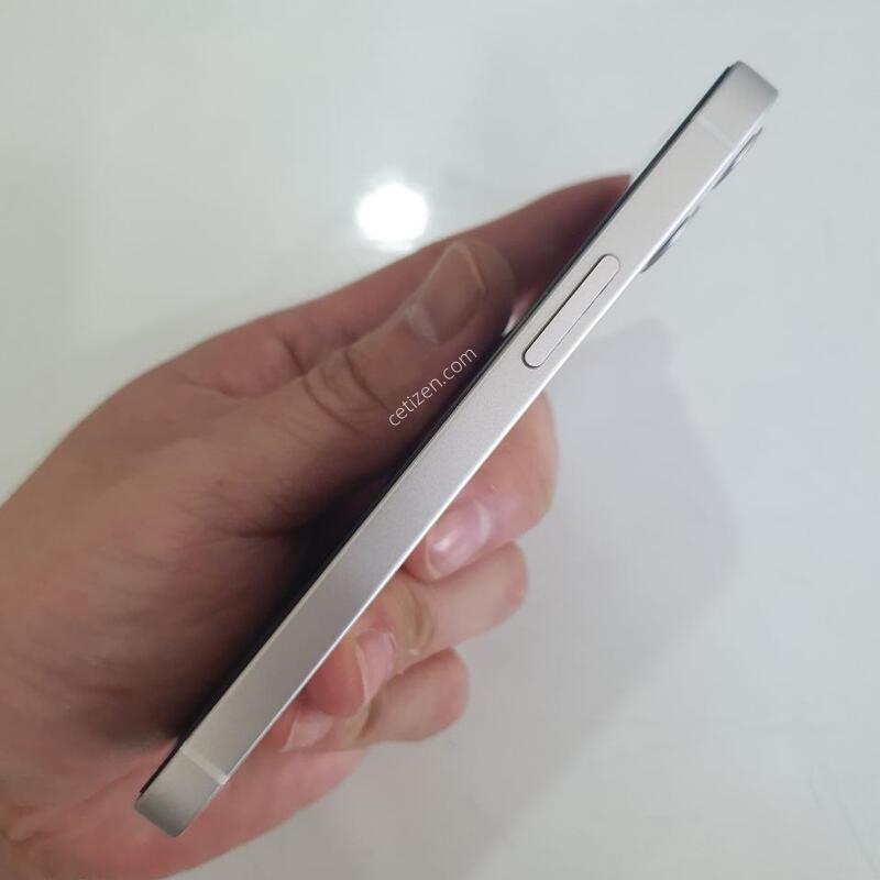 ������12�̴�64G ���ܻ� ���±� �߰��� �����