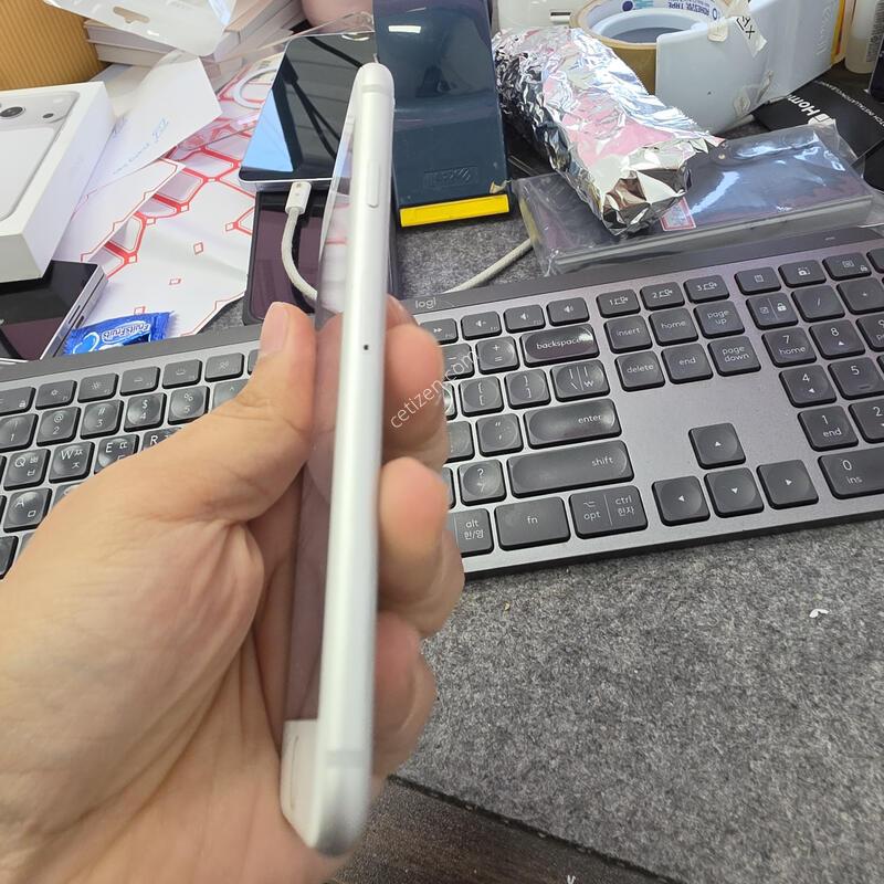 (804)������8 256
