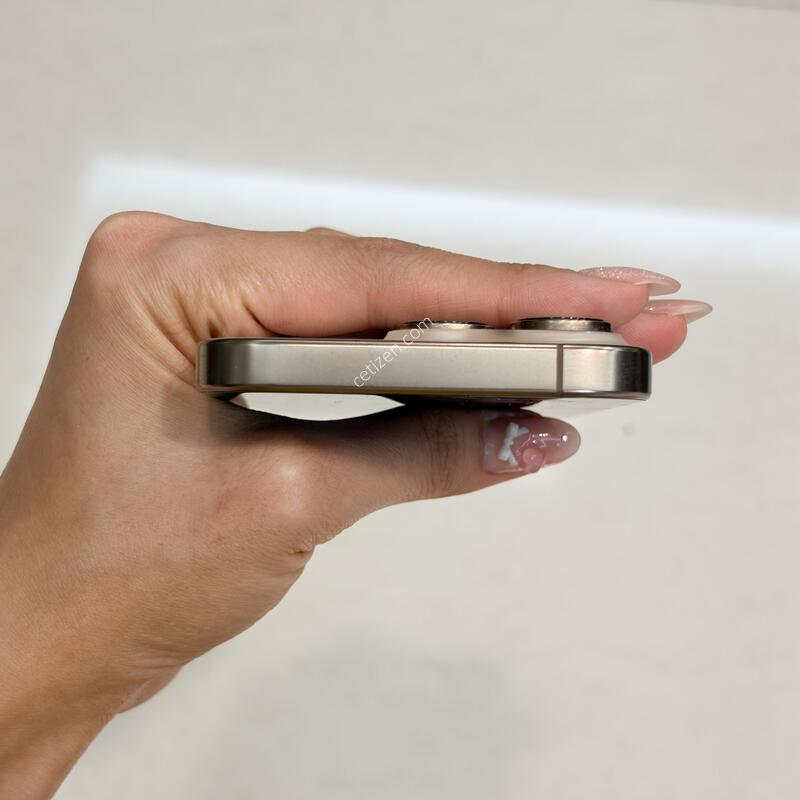 ������ 16 Pro 512GB ����Ʈ ƼŸ�� �Ǹ��մϴ�.