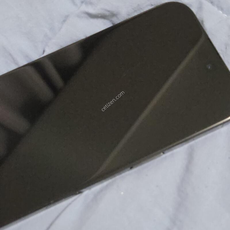 ������ 16 Pro 128g �Ǹ� / ���͸� 90% / �����۵�