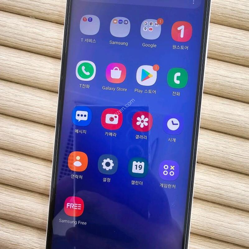 ������A23  128G ȭ��Ʈ  ����SSS