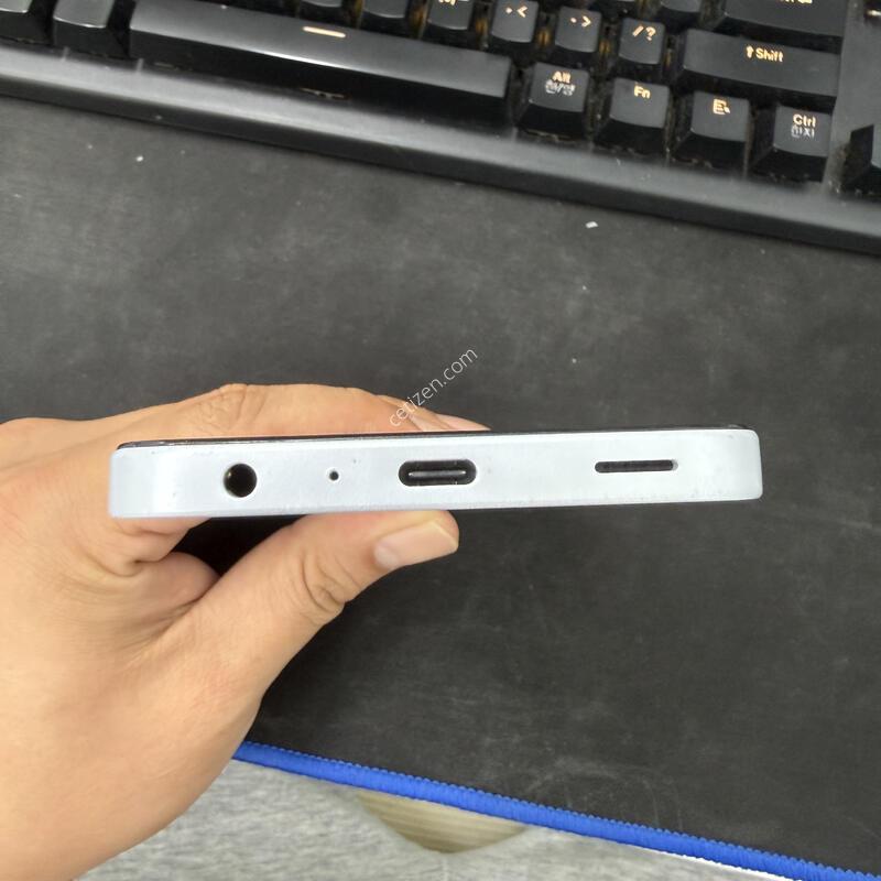������ A25 ���� 128GB