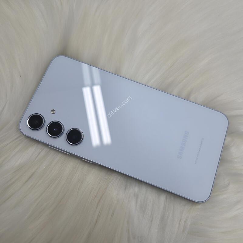 ����5 242