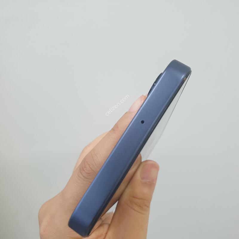 ����3 304