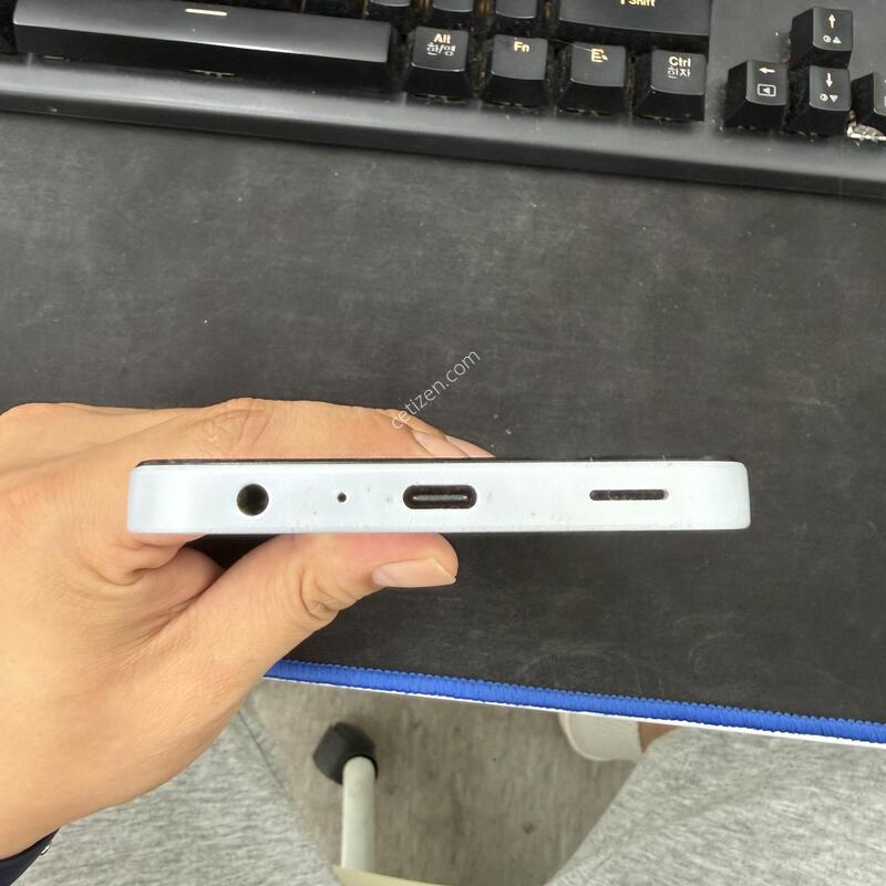 ������ A25 ���� 128GB