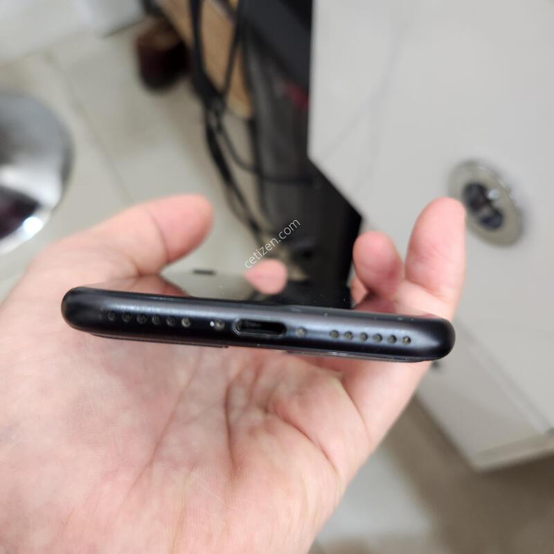 SE2  64GB