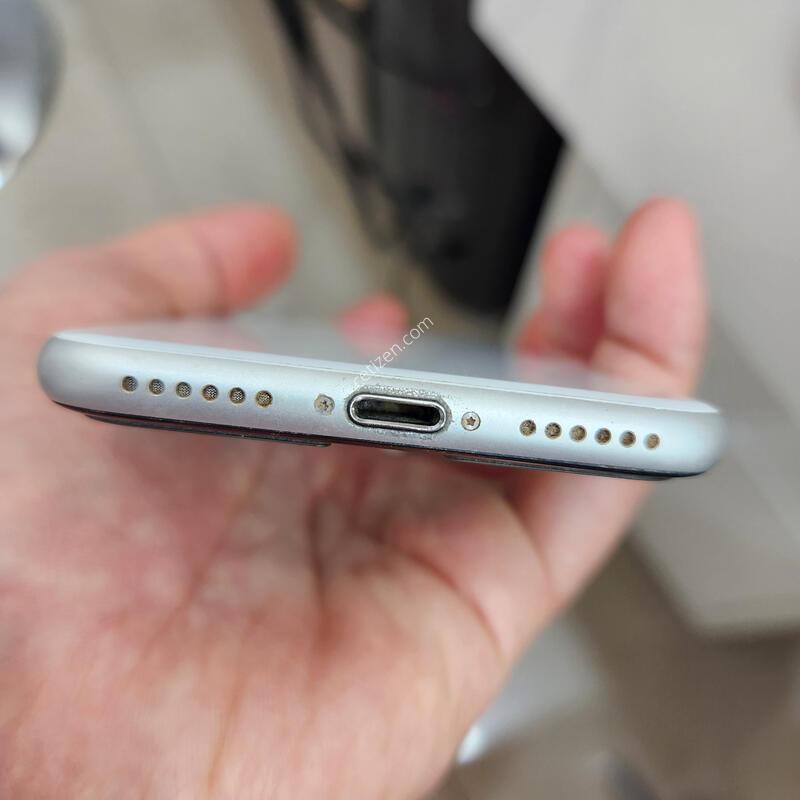 SE2  128GB