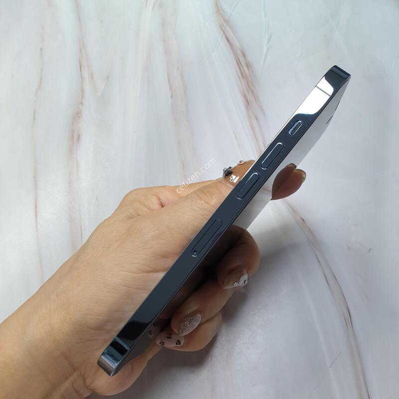 ������13���� ���� 256G A�� ������ �Ǹ��մϴ�