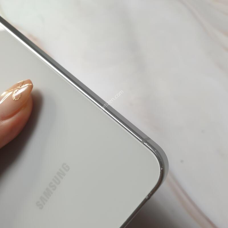 LG ������ S24FE �׷��� 256G ������ �Ǹ��մϴ�