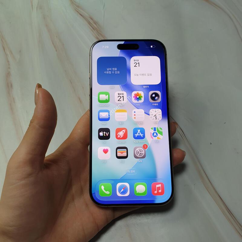������16���� ����ƮƼŸ�� 256G A�� ������ �Ǹ��մϴ�