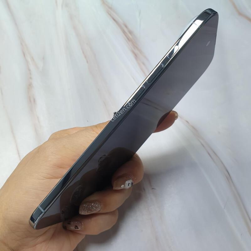 ������17���� ��ī�̺��� 256G A�� �Ǹ��մϴ�