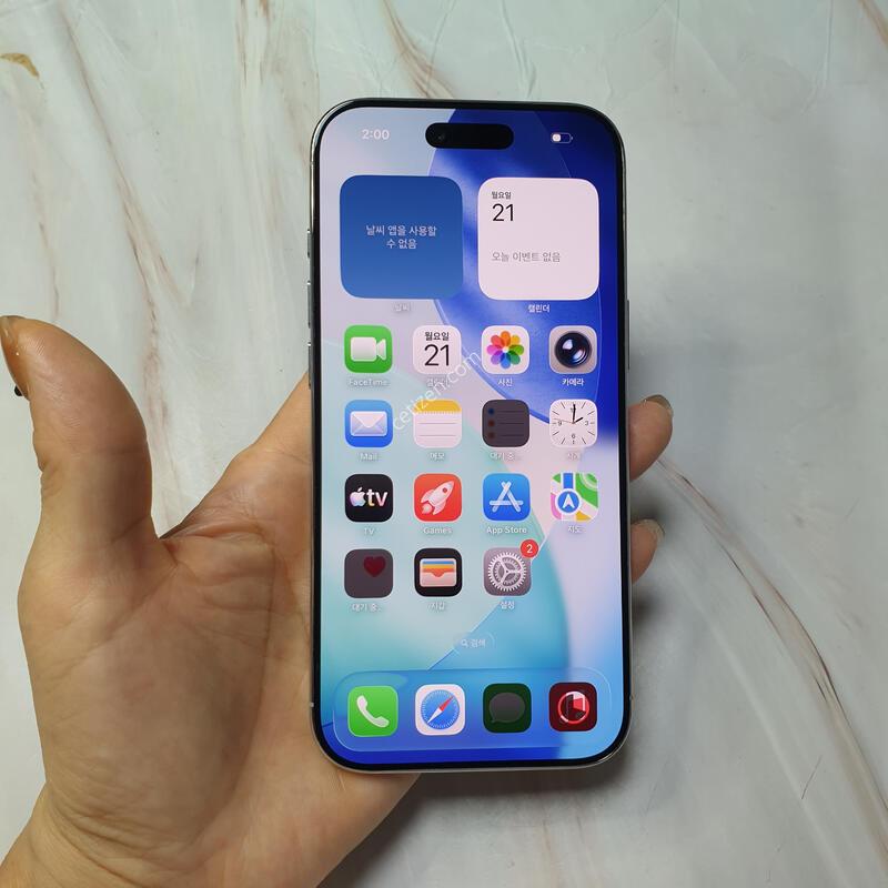 ������17���� ȭ��Ʈ 256G S�� �Ǹ��մϴ�