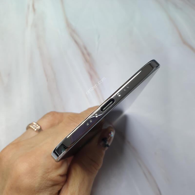 ������17���� ȭ��Ʈ 256G S�� �Ǹ��մϴ�