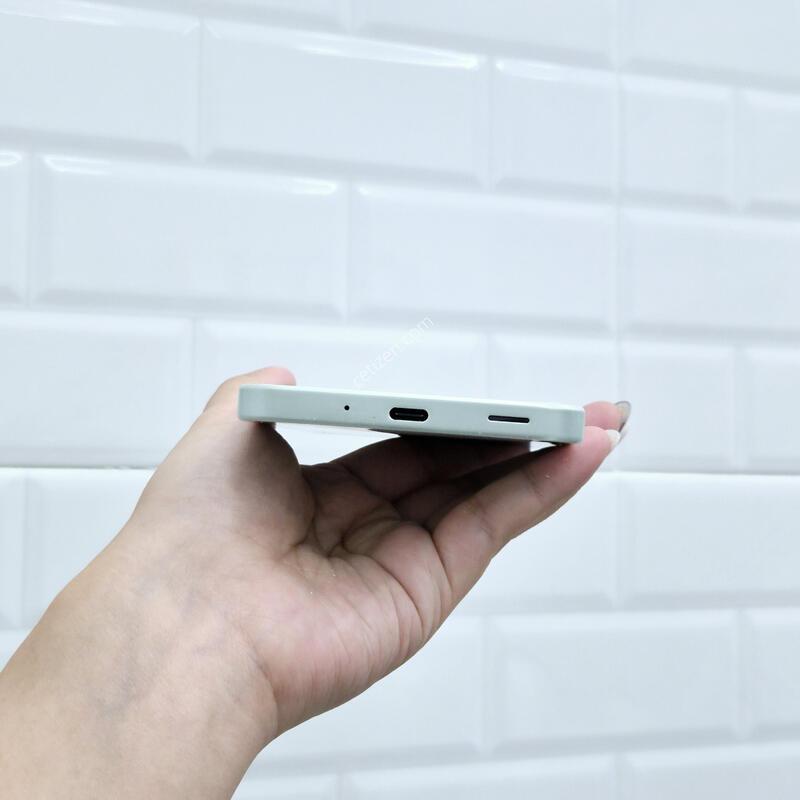 ������A16 �׸� 128GB Ű����