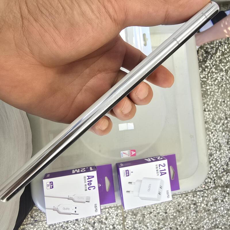SK S22��Ʈ��(S908) 256G ȭ��Ʈ���� ����� �˴ϴ�
