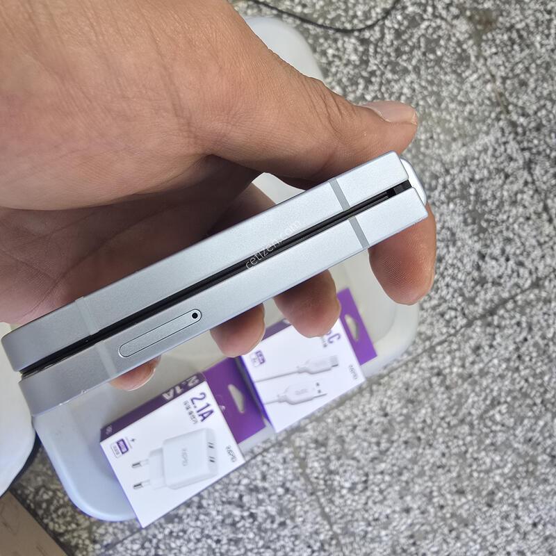 U+ �ø�6(F741) 256G ������� �������� ����� �˴ϴ�
