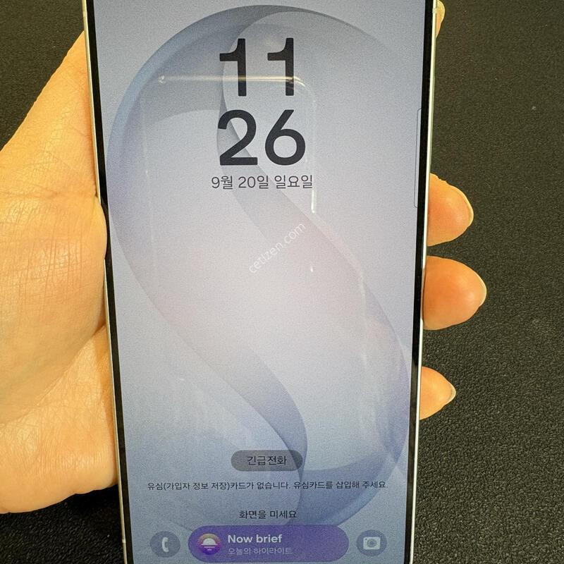 ������ S26 256G(ȭ��Ʈ) ��SS�� �Ǹ��մϴ�.