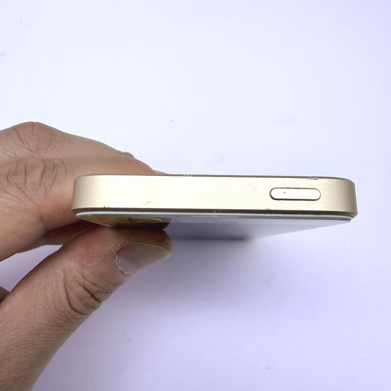 ������se1 ��� 64GB 84% �Ǹ�
