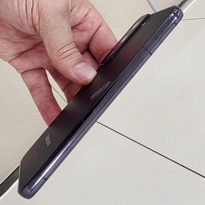 ������ S22 ���� 256GB ������ �� �Ǹ�