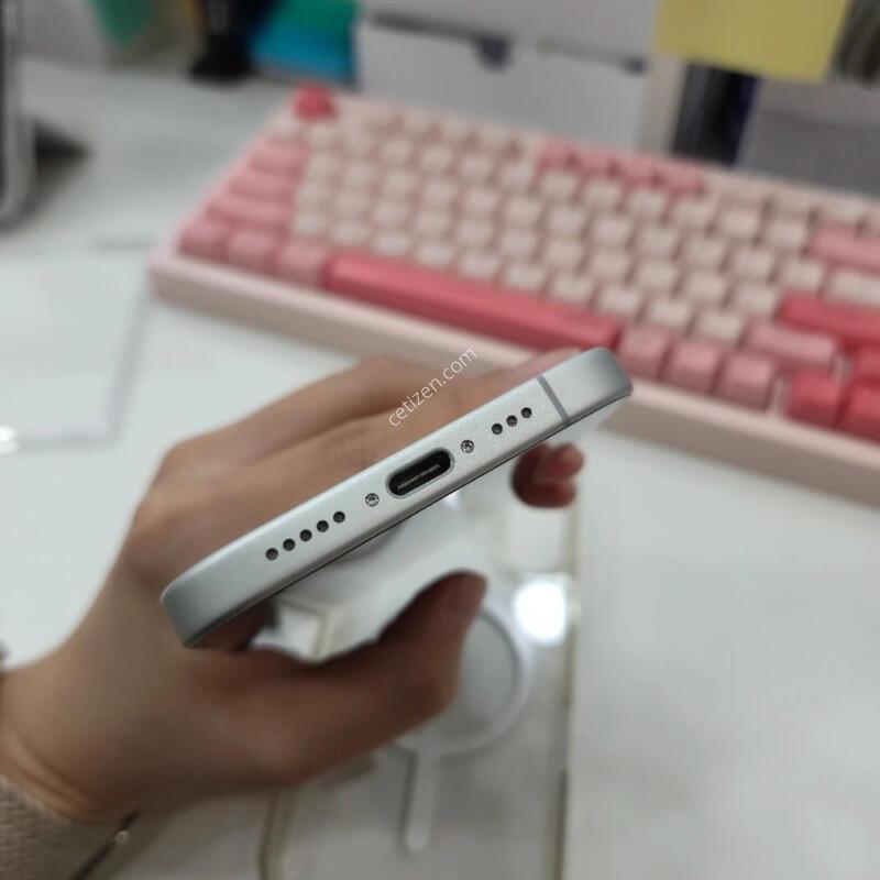 ������ 17 256GB ȭ��Ʈ
