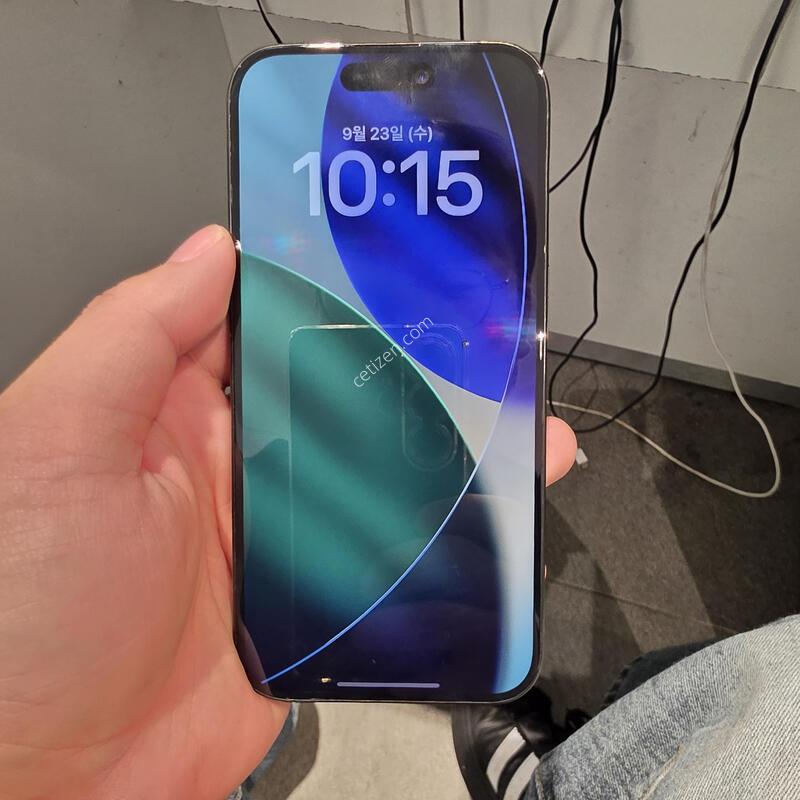 ������15���� 128GB �Ǹ��մϴ�