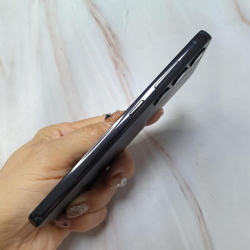 KT ������ S23 ���� 256G S�� �Ǹ��մϴ�