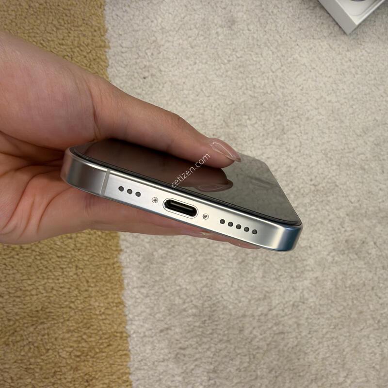 ������ 16 ���� 128GB �ǹ� Ǯ�ڽ�