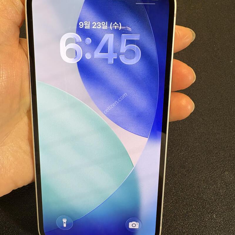 ������16e  128G(ȭ��Ʈ) 26.2�� ����/ ���͸�����100%