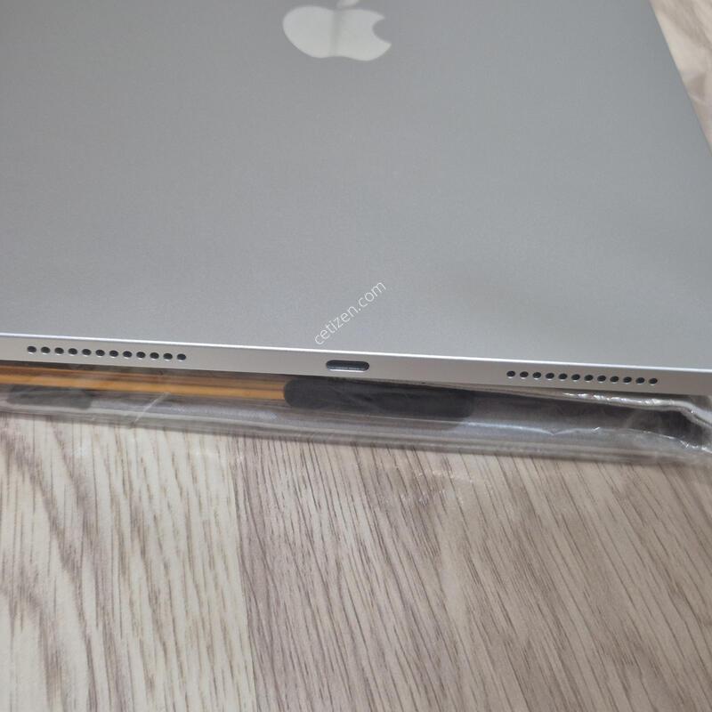 �����е� 11���� A16 128gb ����2��