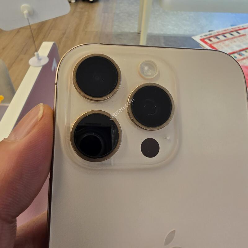 ���� ������16���� 256G ����Ʈ ƼŸ��   S�� �������� 88%