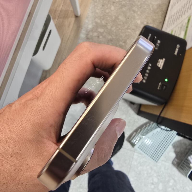 ���� ������16���� 256G ����Ʈ ƼŸ��   S�� �������� 88%