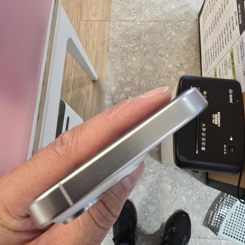 ������15pro 128g ȭ��Ʈ 86%