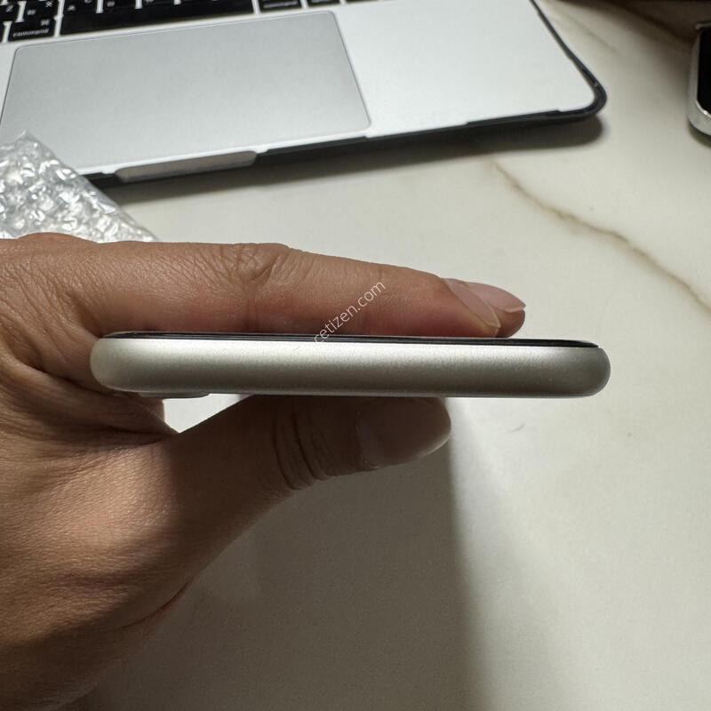 (100%)������SE3 128G ��Ÿ����Ʈ �Ǹ��ؿ�.