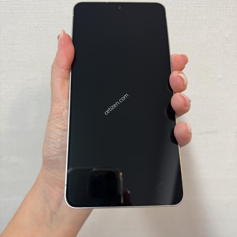 ������ S25���� 512GB ƯSSS�� ���̽����� �Ǹ��մϴ�