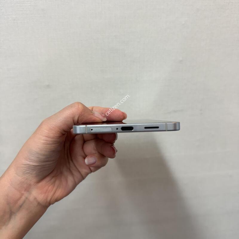 ������ S25���� 512GB ƯSSS�� ���̽����� �Ǹ��մϴ�