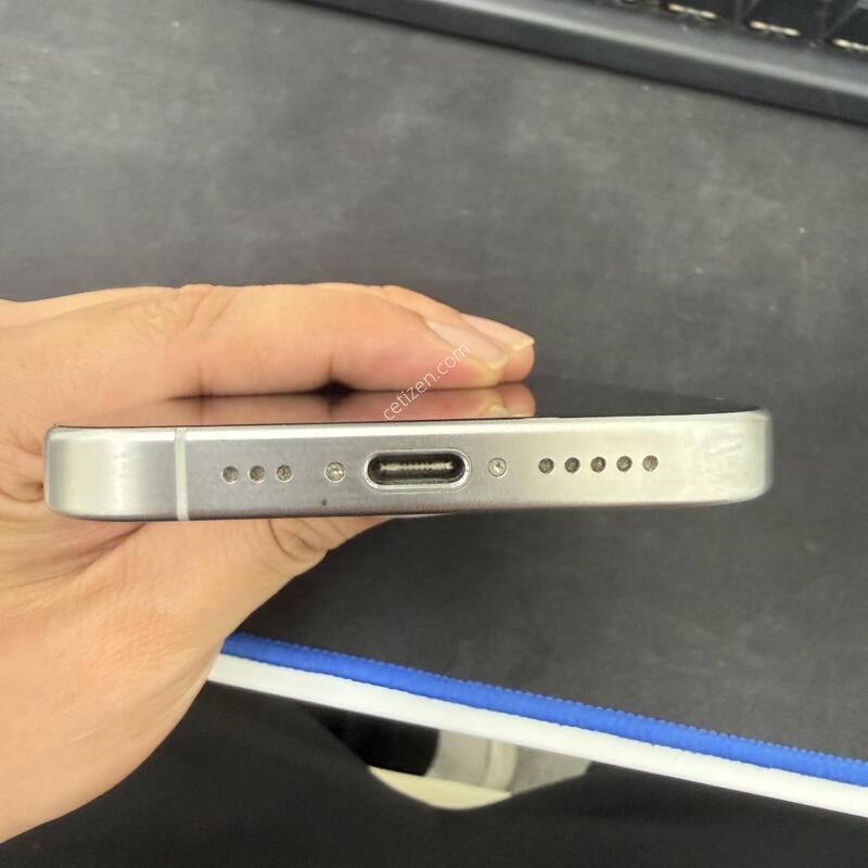 ������ 15���� ȭ��Ʈ 256GB