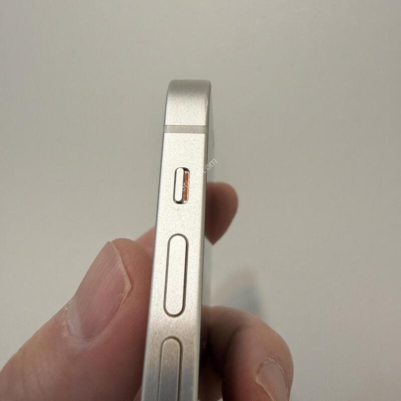 ������ 13 �̴� 256GB ȭ��Ʈ