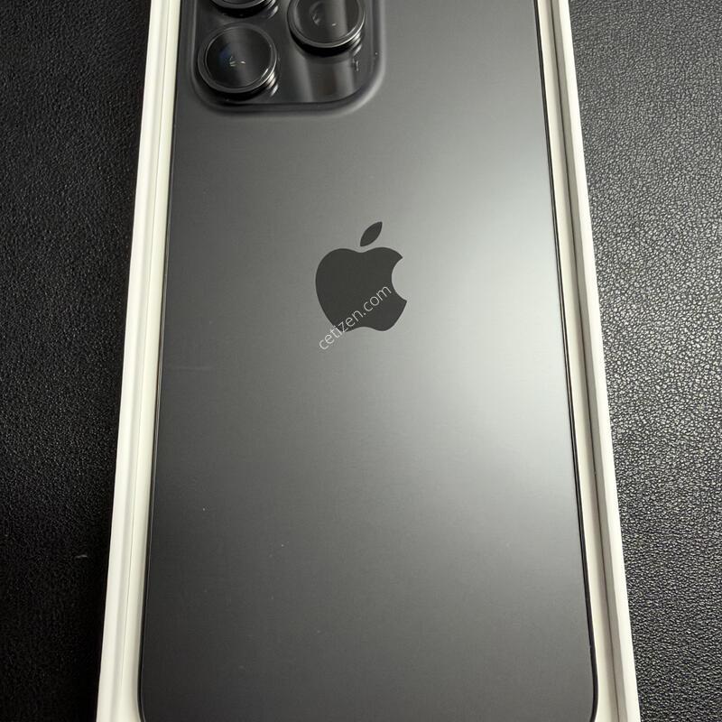 ������ 15 Pro Max / 256 GB / Black titanium / Ǯ��