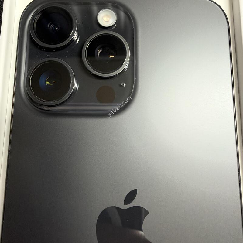 ������ 15 Pro Max / 256 GB / Black titanium / Ǯ��